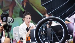 Vi Á được mệnh danh là nữ hoàng livestream của Trung Quốc (Ảnh: CNN)