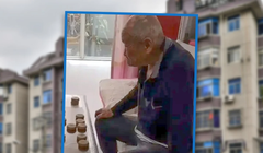 Một người chăm sóc ở Trung Quốc đã chăm sóc một cụ ông neo đơn trong 12 năm, và được trao tặng 5 bất động sản trị giá hàng triệu USD (Ảnh: SCMP)