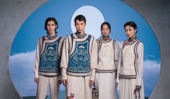 Trang phục lễ khai mạc và bế mạc của Thế vận hội Paris 2024 của Mông Cổ (Ảnh: Michel Amazonka)