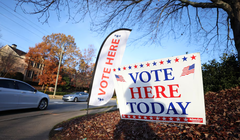 Một điểm bỏ phiếu ở Dunwoody, Georgia vào ngày 26/11/2022 (Ảnh: Getty)