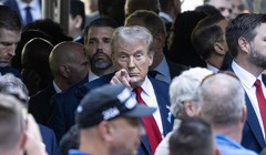 Cựu Tổng thống Mỹ Donald Trump an toàn sau vụ ám sát hụt (Ảnh: Getty)