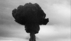 Vụ thử bom nguyên tử đầu tiên của Liên Xô, được Mỹ gọi là 'Tia chớp đầu tiên' hay 'Joe-1', diễn ra vào tháng 8/1949 (Ảnh: WSJ)