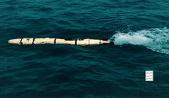 Ảnh chụp màn hình hiển thị một quả ngư lôi trong video được Trung tâm truyền thông Houthi chia sẻ vào ngày 27/10 (Ảnh: BI)