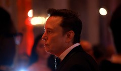 Tỷ phú Elon Musk tham dự Gala của Viện Chính sách Nước Mỹ trên hết được tổ chức tại Mar-a-Lago vào ngày 14/11 ở Palm Beach, Florida (Ảnh: Getty)