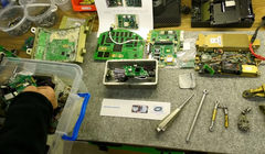 Các nhà điều tra Ukraine tìm thấy bằng chứng cho thấy các bộ phận quan trọng được sử dụng trong tên lửa Triều Tiên được sản xuất bởi ít nhất 9 nhà sản xuất phương Tây. Ảnh: CNN.