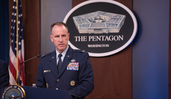 Người phát ngôn Lầu Năm Góc Pat Ryder. Ảnh: MilitaryTimes.