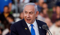 Thủ tướng Israel Benjamin Netanyahu phát biểu tại buổi lễ dành cho các sĩ quan quân sự tại một căn cứ gần Mitzpe Ramon, Israel ngày 31/10. Ảnh: Reuters.