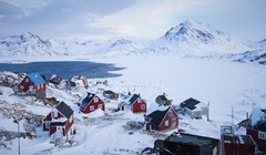 Ngôi làng Inuit ở Kulusuk, Greenland. Ảnh: Getty.