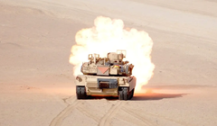 Xe tăng Mỹ như Abrams lớn hơn và nặng hơn, được thiết kế để tăng cường khả năng phòng thủ. Ảnh: BI.