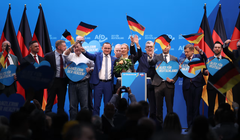 Bà Alice Weidel, giữa, và các nhà lãnh đạo khác của đảng cực hữu Sự thay thế cho nước Đức. Ảnh WSJ.