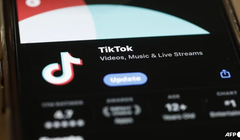 Ứng dụng TikTok được nhìn thấy trong cửa hàng ứng dụng trên điện thoại vào ngày 13/3/2024 tại Thành phố New York. Ảnh: AFP.