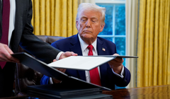 Tổng thống Mỹ Donald Trump đã nêu rõ về ý muốn đóng cửa Bộ Giáo dục. Ảnh: Reuters.