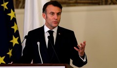 Tổng thống Pháp Emmanuel Macron phát biểu trong cuộc họp báo. Ảnh: Getty.