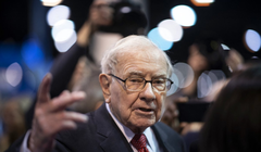 Tỷ phú, nhà đầu tư Warren Buffett. Ảnh: Newsweek.