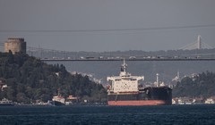 Các tàu xuất khẩu ngũ cốc của Ukraine đi qua Istanbul theo thỏa thuận Biển Đen năm 2022. Ảnh: Getty.