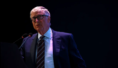 Tỷ phú, nhà từ thiện Bill Gates cho biết AI có thể khiến con người nghỉ hưu sớm hoặc rút ngắn tuần làm việc. Ảnh: AFP.