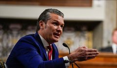 Bộ trưởng Quốc phòng Mỹ Pete Hegseth được cho là để lộ thông tin nhạy cảm với một nhóm chat khác trên Signal. Ảnh: Reuters.