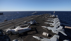 Các chiến đấu cơ trên tàu sân bay USS Harry S. Truman. Ảnh: Reuters.