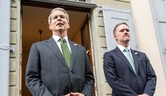 Bộ trưởng Tài chính Mỹ Scott Bessent và Đại diện Thương mại Jamieson Greer phát biểu với giới truyền thông sau cuộc đàm phán thương mại với Trung Quốc tại Geneva, Thụy Sĩ, ngày 11/5. Ảnh: Reuters.