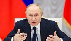 Tổng thống Nga Vladimir Putin phát biểu trong cuộc họp với các doanh nhân tại Moscow, Nga, ngày 26/5. Ảnh: Sputnik.
