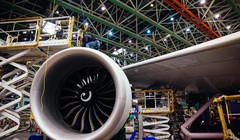 Công nghệ động cơ phản lực cung cấp năng lượng cho máy bay chủ yếu đến từ các công ty Mỹ, nhưng động cơ không thể hoạt động nếu không có đất hiếm được sản xuất phần lớn tại Trung Quốc. Ảnh: NYTimes.