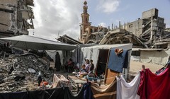 Người dân Palestine phải di dời ở khu vực Al Mawasi thuộc Rafah, Gaza. Ảnh: Anadolu.