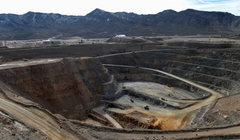 Quang cảnh mỏ đất hiếm lộ thiên MP Materials ở Mountain Pass, California, Mỹ ngày 3/1/2020. Ảnh: Reuters.