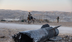 Những gì còn lại của một tên lửa Iran nằm gần một khu định cư của Israel ở Bờ Tây sau chiến tranh. Ảnh: AFP.