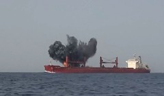 Người Houthi tấn công tàu chở hàng Magic Seas ở Biển Đỏ vào ngày 8/7. Ảnh: Getty.