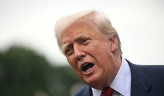 Tổng thống Mỹ Donald Trump phát biểu với báo chí trước khi lên trực thăng tại Bãi cỏ phía Nam của Nhà Trắng ở Washington, DC, vào ngày 1/8. Ảnh: AFP.