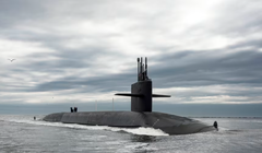 Tàu ngầm tên lửa đạn đạo lớp Ohio USS Tennessee trở về Căn cứ tàu ngầm hải quân Kings Bay, Georgia, Mỹ vào ngày 6/2/2013. Ảnh: Reuters.