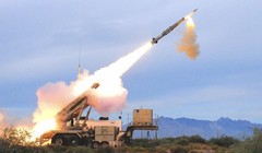 Bệ phóng thuộc hệ thống phòng không Patriot. Ảnh: MW.