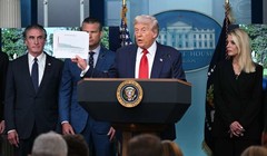 Tổng thống Mỹ Donald Trump phát biểu trong cuộc họp báo tại Nhà Trắng ở Washington DC, Mỹ vào ngày 11/8. Ảnh: Getty.