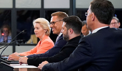 Các nhà lãnh đạo Ukraine và châu Âu trong cuộc họp tại Nhà Trắng hôm 18/8. Ảnh: Reuters.