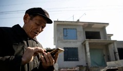 Các cộng đồng nông thôn trên khắp thế giới thường phải vật lộn với kết nối Internet tốc độ thấp. Ảnh: AFP.