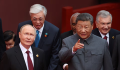 Tổng thống Nga Vladimir Putin, Tổng thống Kazakhstan Kassym-Jomart Tokayev, Chủ tịch Trung Quốc Tập Cận Bình và Tổng thống Uzbekistan Shavkat Mirziyoyev đến dự lễ duyệt binh tại Bắc Kinh, Trung Quốc ngày 3/9. Ảnh: Reuters.