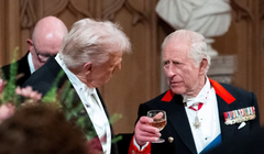 Tổng thống Mỹ Donald Trump và Vua Charles III của Anh tham dự tiệc chiêu đãi chính thức của nhà nước tại Lâu đài Windsor ở Windsor, Anh, ngày 17/9. Ảnh: Reuters.