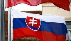 Quốc kỳ Slovakia trong ngày bầu cử Quốc hội tại Trnava, Slovakia, vào ngày 29/2/2020. Ảnh: Getty.