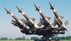 Bệ phóng tên lửa từ hệ thống phòng không S-125. Ảnh: MW.