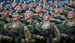 Các binh sĩ thuộc lực lượng bộ binh Ukraine. Ảnh: MW