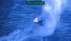 Một chiếc thuyền bị phá hủy trong cuộc không kích của Mỹ ngoài khơi bờ biển Venezuela. Ảnh: Getty.