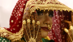 Một cô dâu được nhìn thấy trong lễ cưới ở Karachi, Pakistan, vào tháng 1 năm nay. Ảnh: Xinhua.