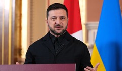 Tổng thống Ukraine Volodymyr Zelensky phát biểu với giới truyền thông sau cuộc họp của liên minh tự nguyện vào ngày 24/10. Ảnh: Getty.