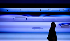 Apple đạt giá trị thị trường 4 nghìn tỷ USD. Ảnh: Getty.