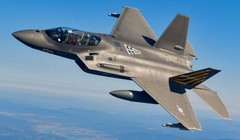 Nguyên mẫu máy bay KF-21 hai chỗ ngồi. Ảnh: MW.