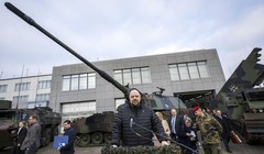 Chủ tịch Quốc hội Ukraine Ruslan Stefanchuk tại trường pháo binh Bundeswehr, Idar-Oberstein, Đức, ngày 12/10. Ảnh: Getty.
