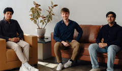 Brendan Foody (giữa), Adarsh ​​Hiremath (trái) và Surya Midha (phải) là những người sáng lập Mercor. Ảnh: Mercor.