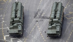Hệ thống phòng không S-400 của Nga tham gia lễ duyệt binh Ngày Chiến thắng tại Quảng trường Đỏ. Ảnh: Sputnik.
