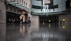 Tổng giám đốc điều hành của BBC News đã từ chức vì cáo buộc hãng tin này đã biên tập sai lệch bài phát biểu của Tổng thống Mỹ Donald Trump. Ảnh: AFP.