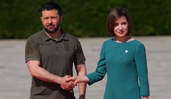 Tổng thống Moldova Maia Sandu (phải) và Tổng thống Ukraine Volodymyr Zelensky tại Chisinau, Moldova, ngày 1/6/2023. Ảnh: Getty.